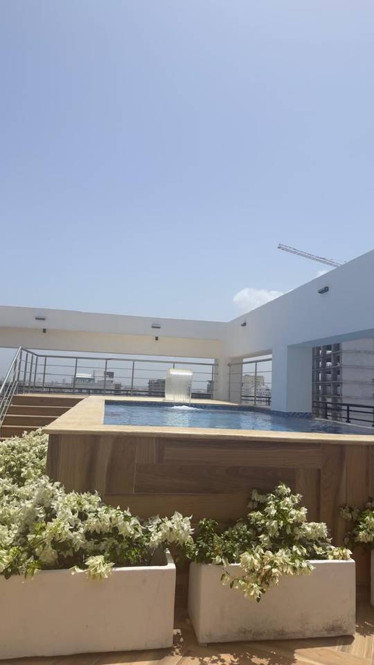 Torre con piscina y gimnasio, Ensanche Naco