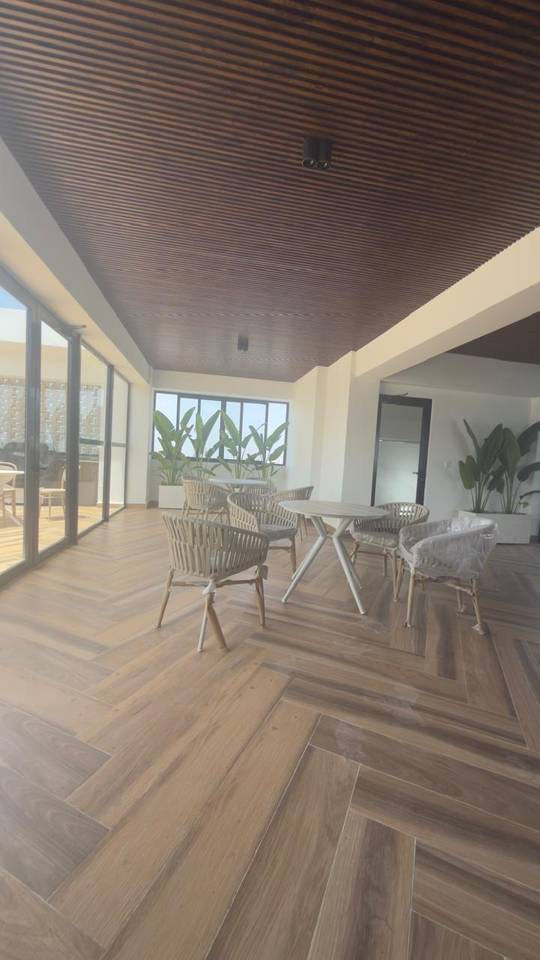 Torre con piscina y gimnasio, Ensanche Naco
